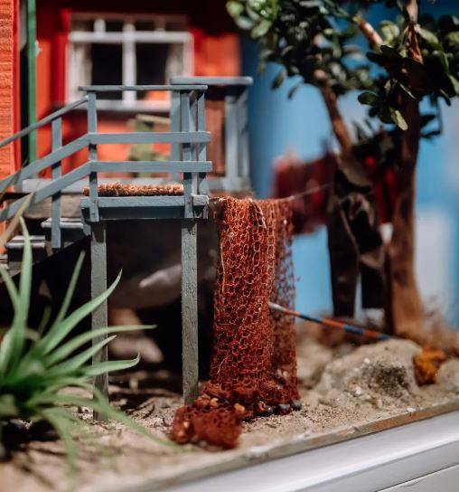 Friends in the Gallery