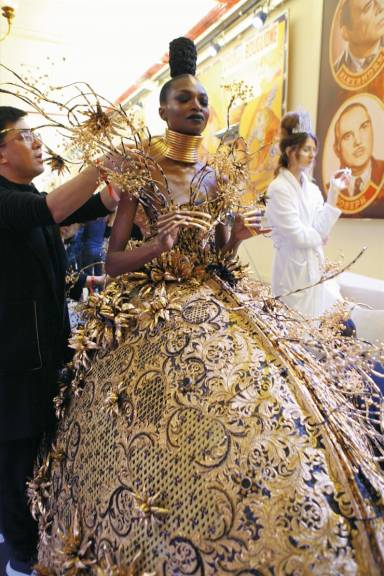 Guo Pei, Collection: Elysium, Spring/Summer 2020. © Guo Pei. Courtesy of Guo Pei.