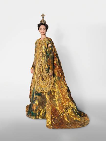 Guo Pei, Collection: Legends, Spring/Summer 2017. © Guo Pei. Photograph by LIAN Xu, courtesy of LIAN Xu.