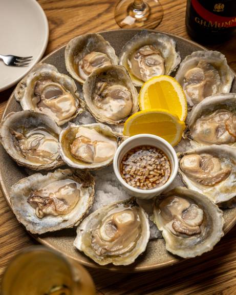 Bluff-Oysters-Glass Goose 2024