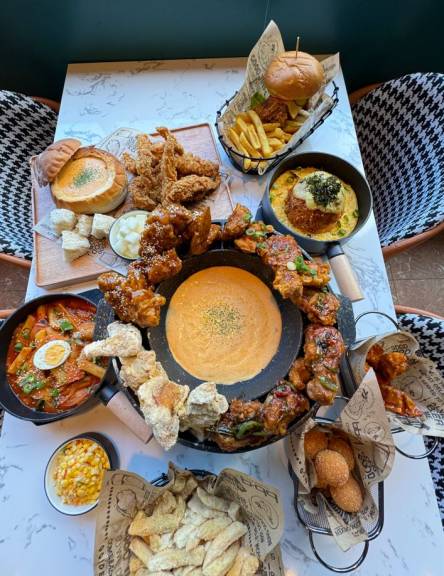 bb.q Chicken - UFO Chicken 2