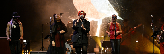 Fly My Pretties - Elemental Q Theatre Fly My Pretties - Elemental Q Theatre