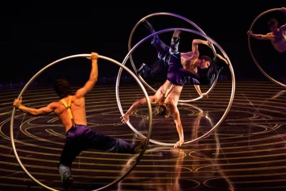 Cirque du Soleil Corteo