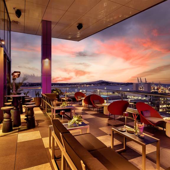 HI-SO Rooftop Bar