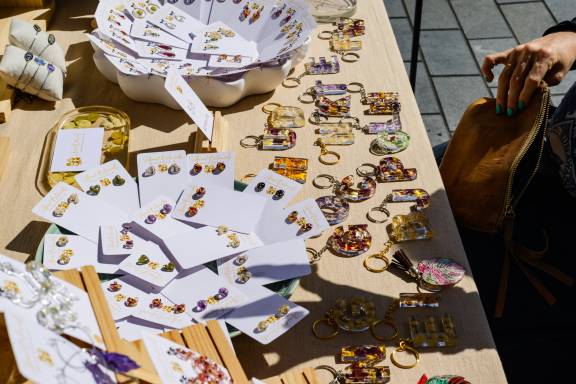 Britomart pocket market