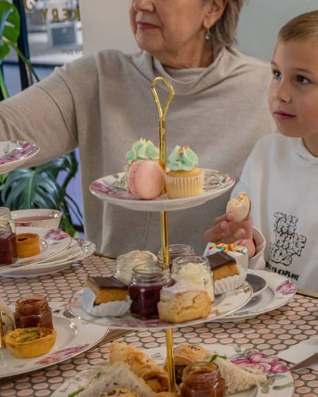 Bluebells Cakery High Tea