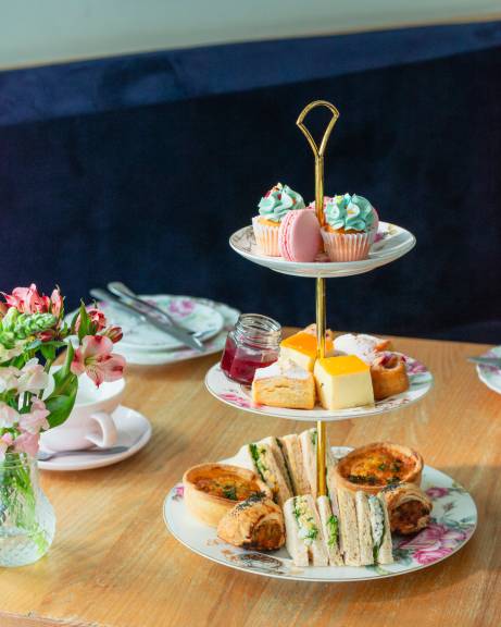 Bluebells Cakery High Tea