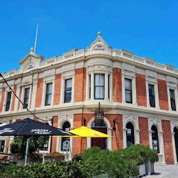 The Birdcage Tavern 