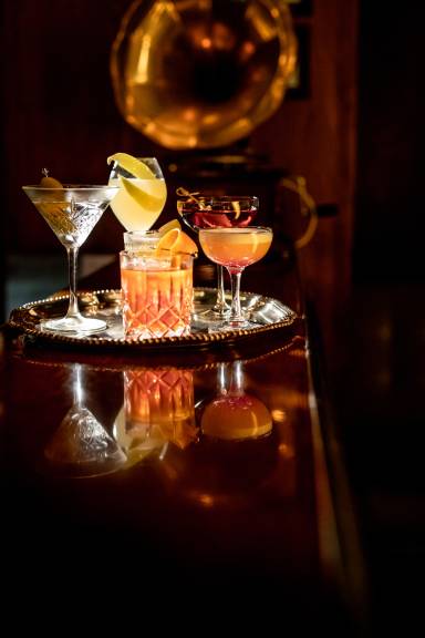 Housebar at DeBretts
