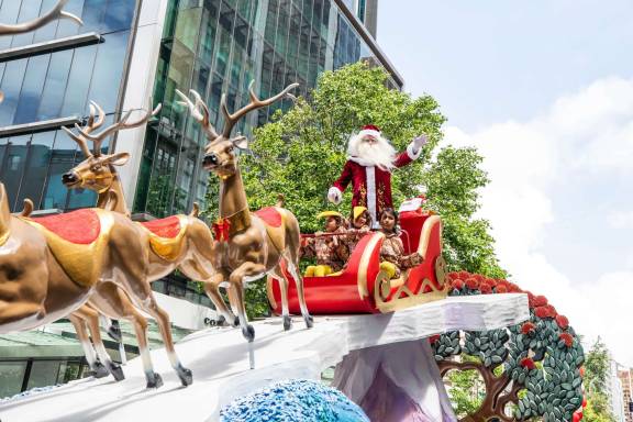 Farmers Santa Parade