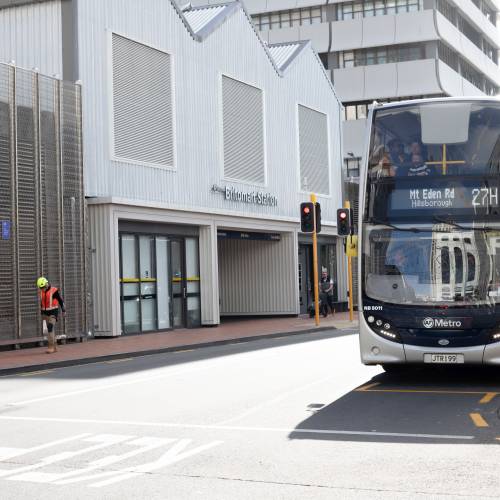 Buses-in-Auckland-city-centre-1.jpg