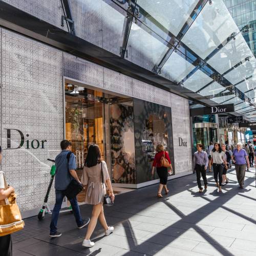 Shopping queen street