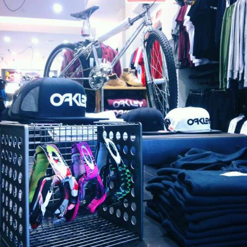 oakley store auckland
