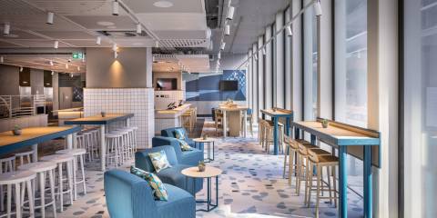 Holiday-Inn-Express-The Great Room4.jpg