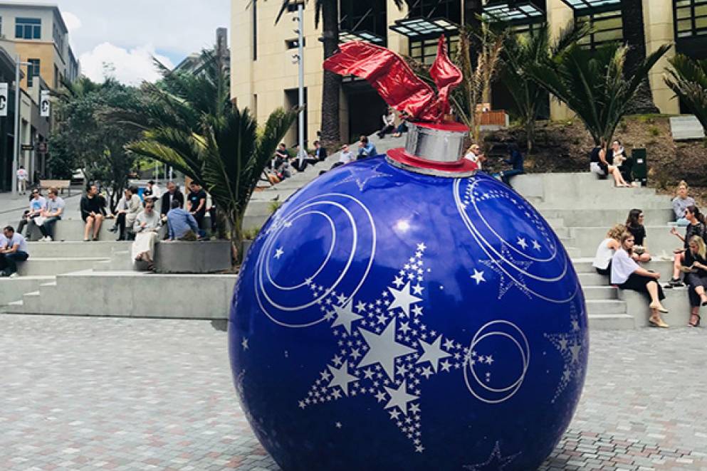 Xmas Laneway and Tpas Walking Tour