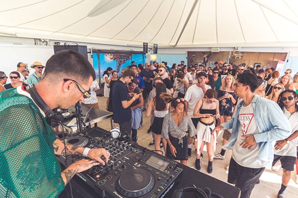 Rydges Rooftop Summer Series