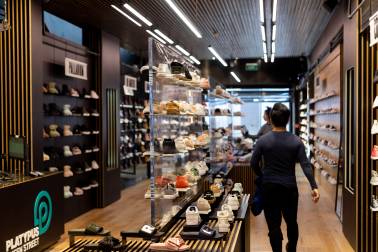 Platypus shoe display