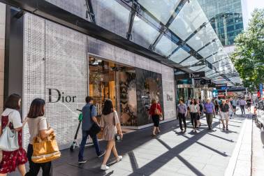 Shopping queen street