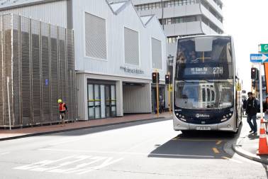 Bus
