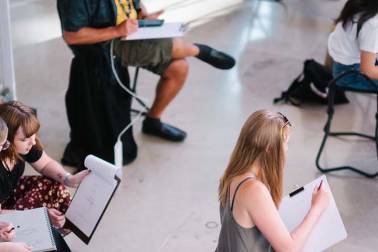 Lunchtime drop-in drawing at Auckland Art Gallery