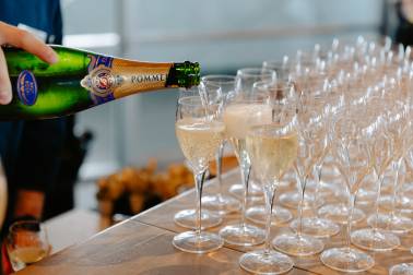 Bellini Bar Champayne & Live Opera