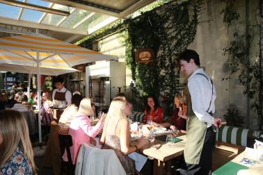 Ladies who Lunch