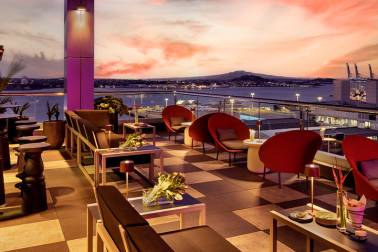 HI-SO Rooftop Bar
