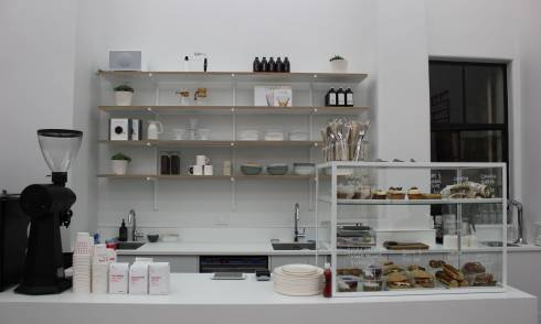 Counter and cabinet food