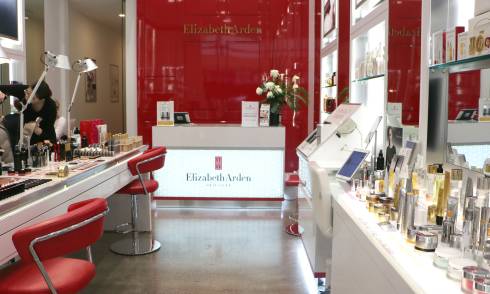 Beauty product testing station