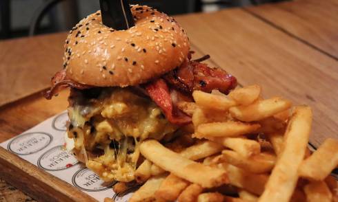 Cheesy burger