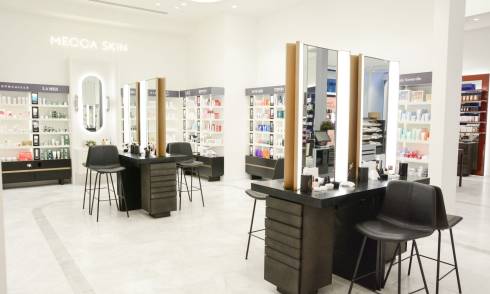 Makeup testing station 