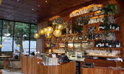 Bar