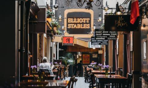 Elliot Stables
