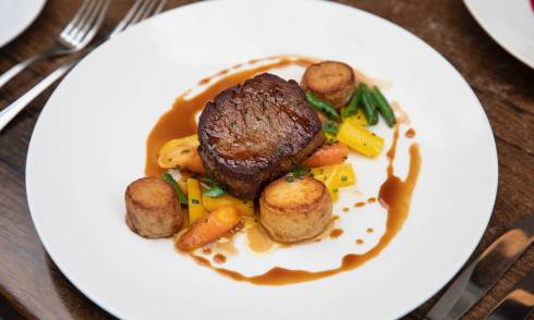 Pan Fried Fillet of Beef - Low Res.jpg 
