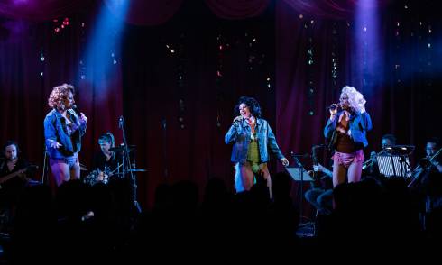Q-Theatre-Les-Femmes