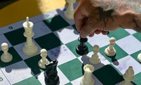 Human chess
