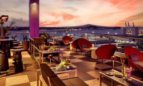 HI-SO Rooftop Bar