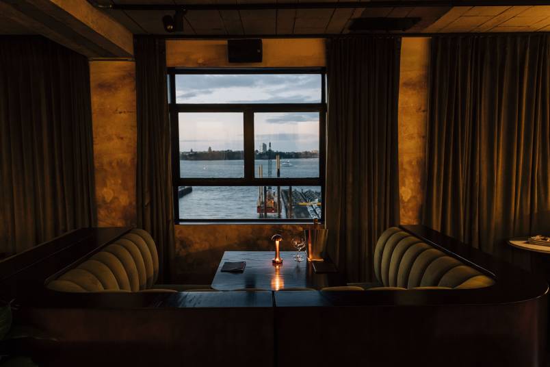 Tommys-Champagne-Parlour.jpg