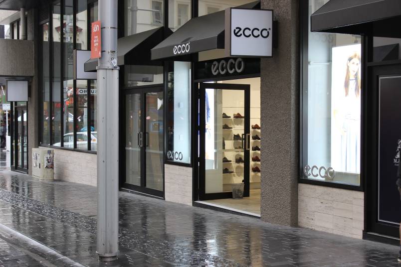 ecco shoes stores near me