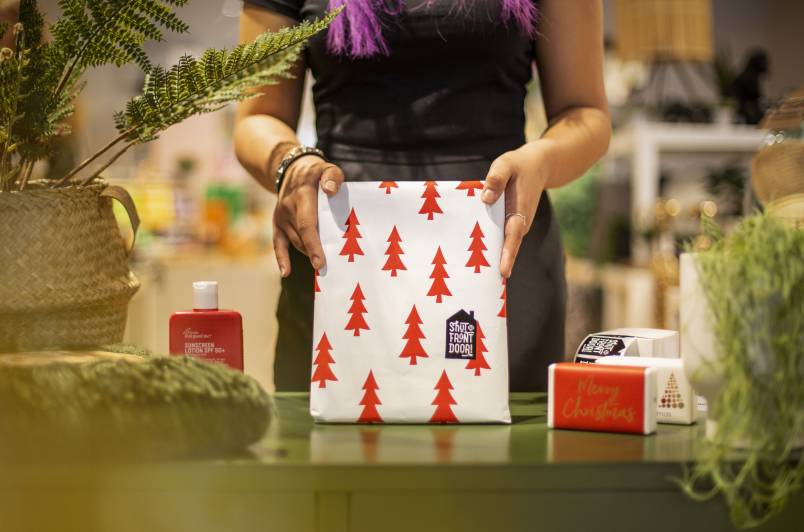 Shut the front door gift wrapping