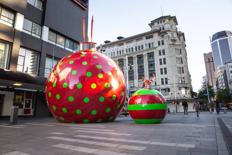 Baubles in Te Komititanga
