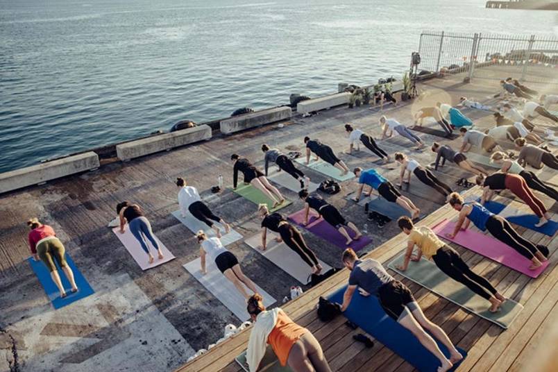Sunrise Yoga Queens Wharf