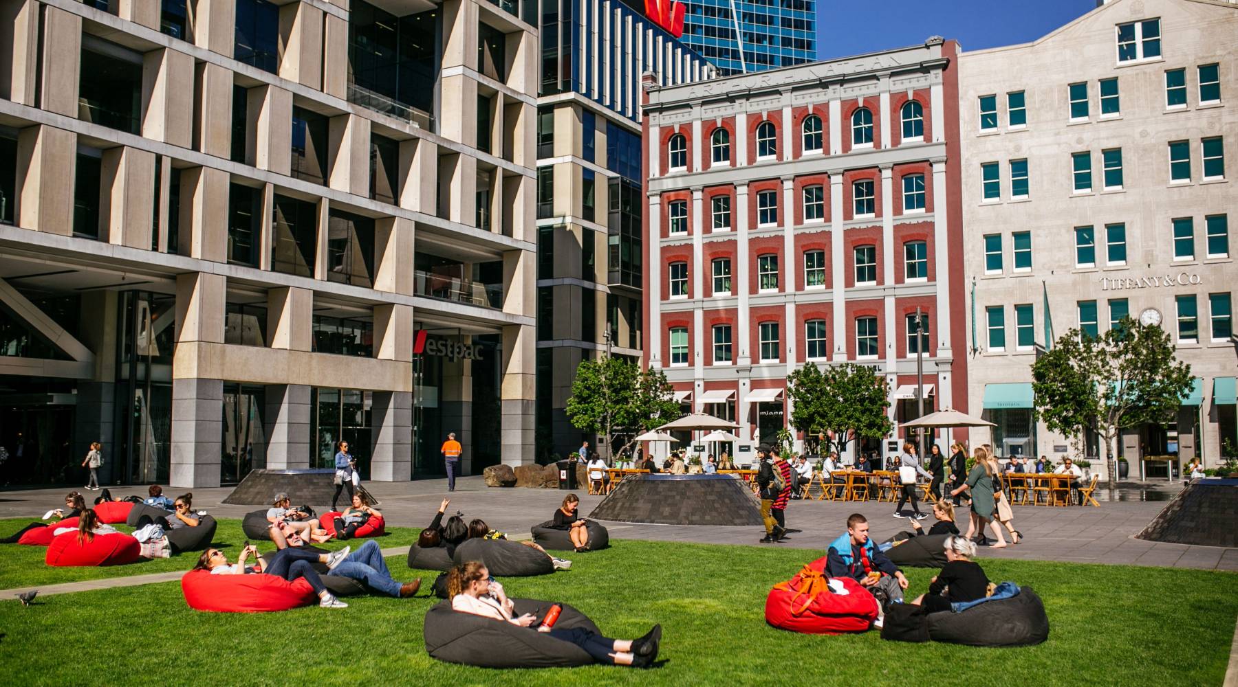 best-outdoor-lunch-spots-auckland-city-centre-heart-of-the-city